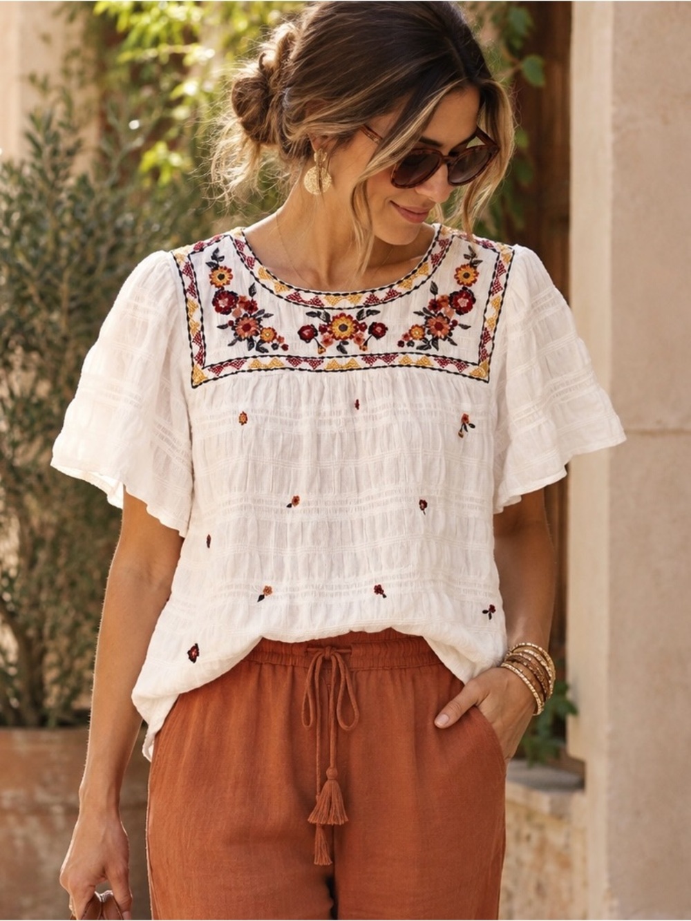 Knox Rose White Embroidered Flutter Sleeve Peasant Blouse